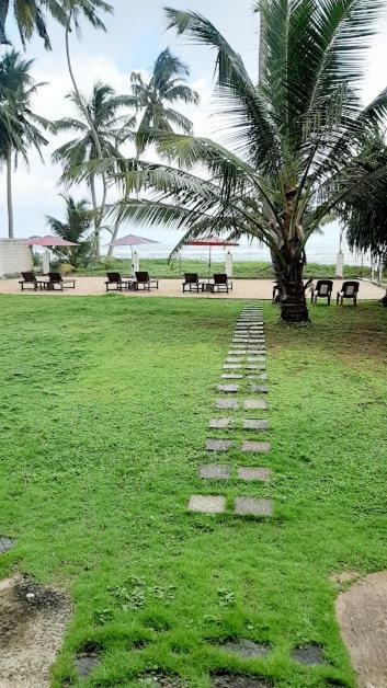 Akurala Beach Boutique Resort 외부 사진
